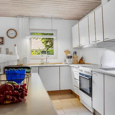 Anine - 200m To The Fjord By Interhome
